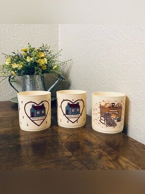 Set of 3 Stackable Vintage 70s Plastic Cups Cottagecore Countryside Grandma